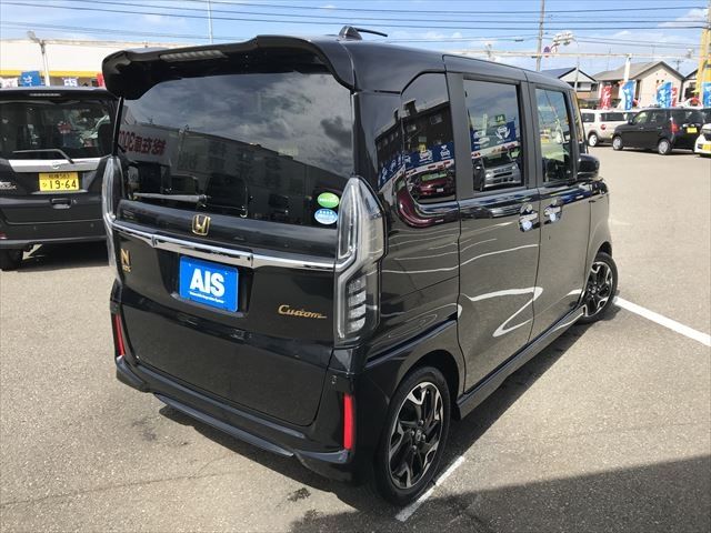 Honda N BOX CUSTOM 2018-08 11055-2