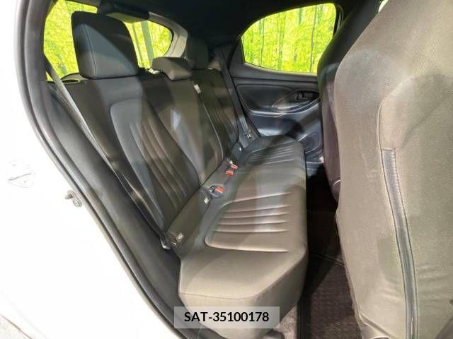 Toyota YARIS 2023-06 371475-10