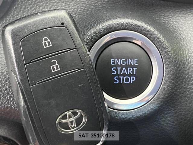 Toyota YARIS 2023-06 371475-8