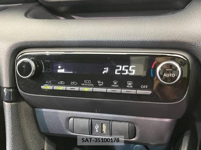 Toyota YARIS 2023-06 371475-7