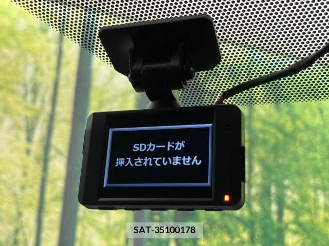 Toyota YARIS 2023-06 371475-6