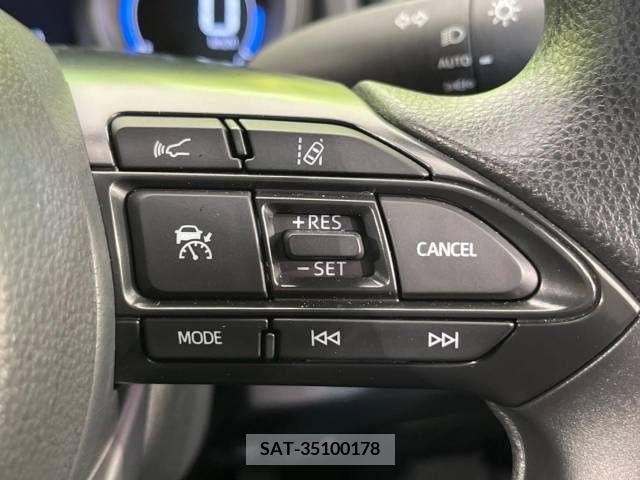 Toyota YARIS 2023-06 371475-5