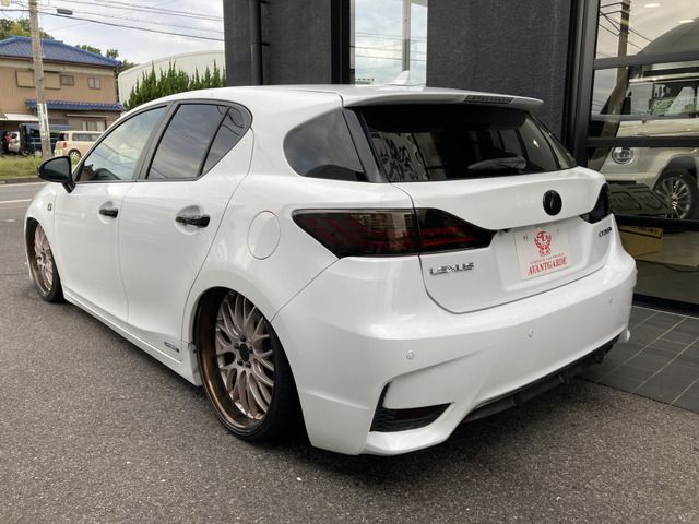Lexus CT 2011-01 19958-11