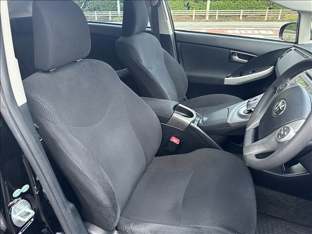 Toyota PRIUS 2012-04 9331-2