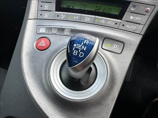 Toyota PRIUS 2012-04 9331-8