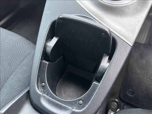 Toyota PRIUS 2012-04 9331-11