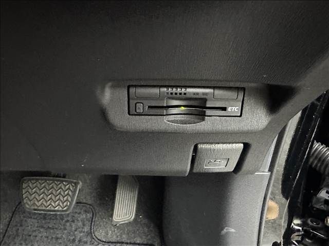 Toyota PRIUS 2012-04 9331-10