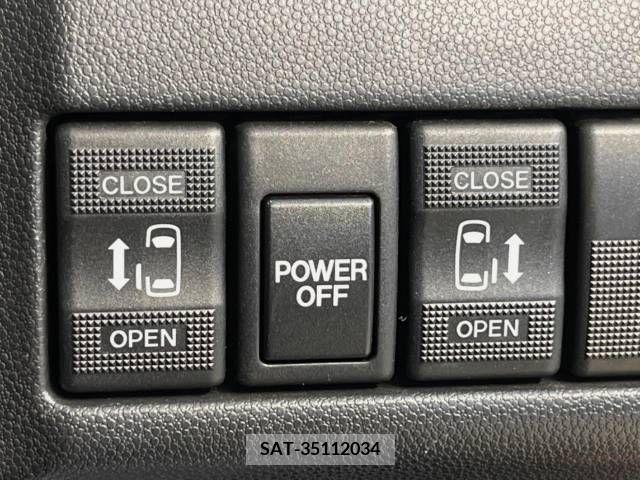 Mazda PREMACY 2012-06 326812-4