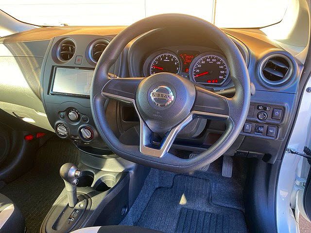 Nissan NOTE 2018-11 182594-4