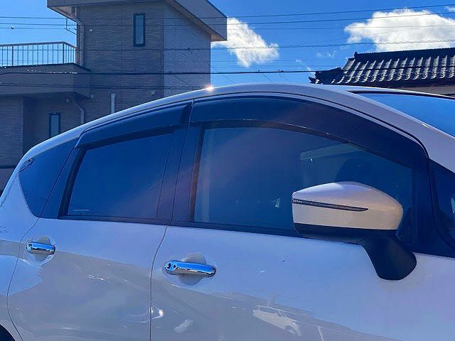 Nissan NOTE 2018-11 182594-25