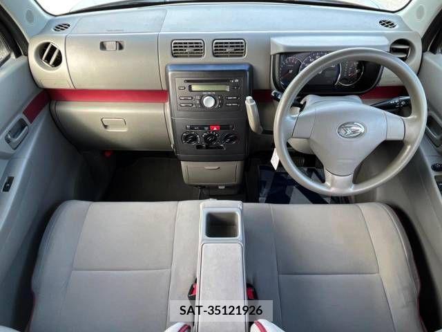 Daihatsu MOVE CONTE 2013-03 256331-1