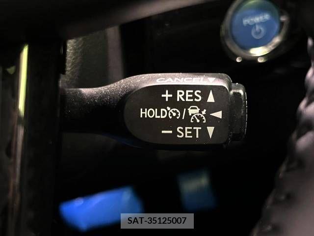 Toyota PRIUS 2019-08 298211-4