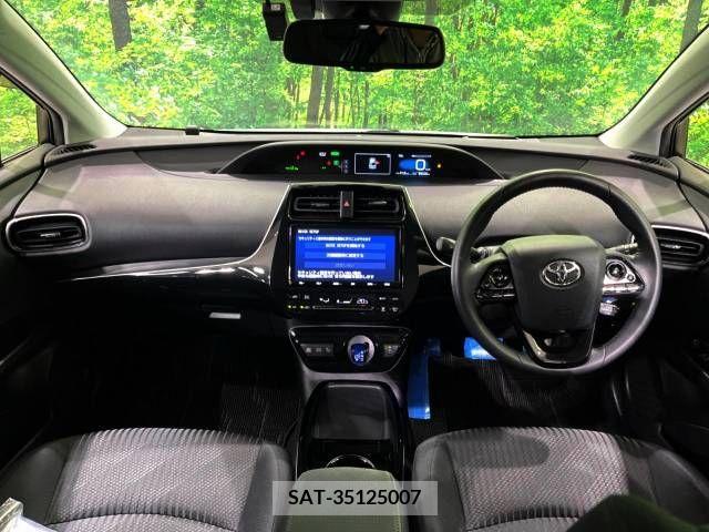 Toyota PRIUS 2019-08 298211-1