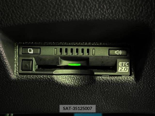 Toyota PRIUS 2019-08 298211-7