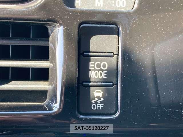 Toyota NOAH 2014-10 232611-17