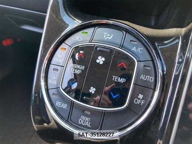 Toyota NOAH 2014-10 232611-15