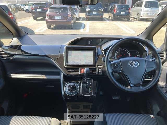 Toyota NOAH 2014-10 232611-2
