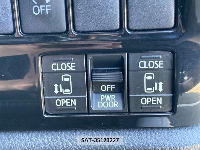 Toyota NOAH 2014-10 232611-14