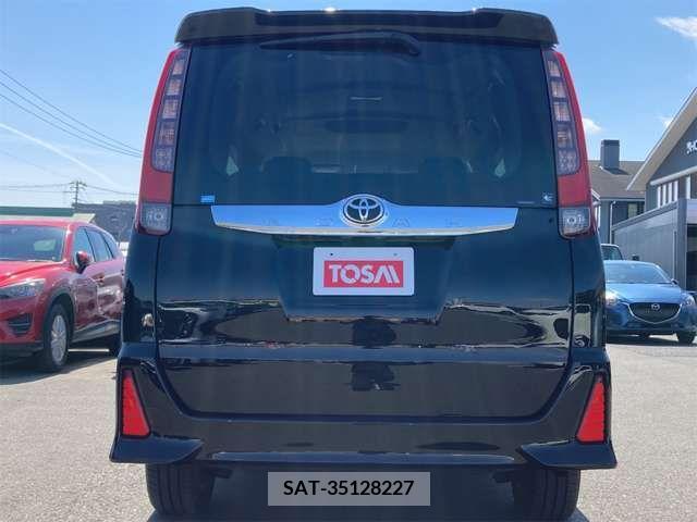 Toyota NOAH 2014-10 232611-9