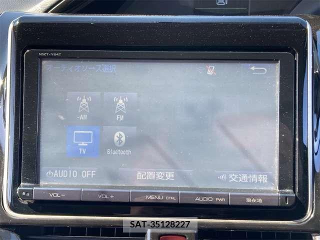 Toyota NOAH 2014-10 232611-12