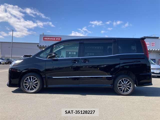 Toyota NOAH 2014-10 232611-7