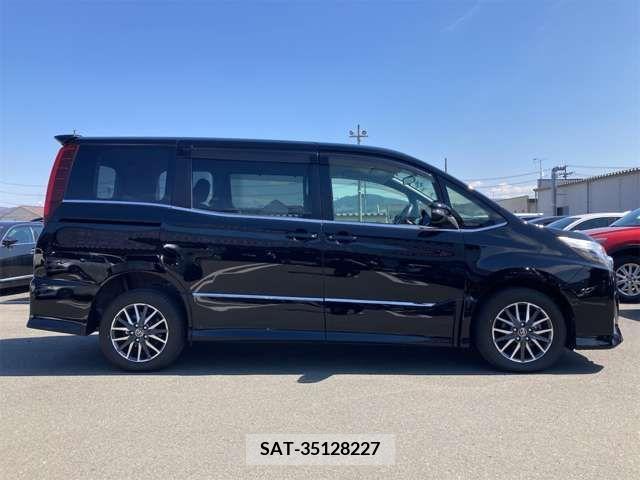 Toyota NOAH 2014-10 232611-6