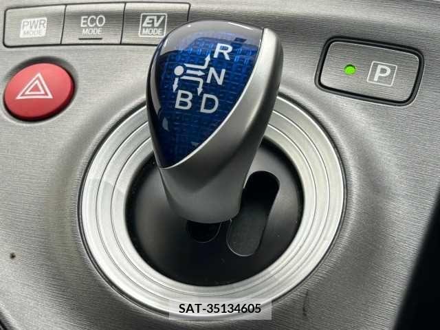 Toyota PRIUS 2013-07 216654-6