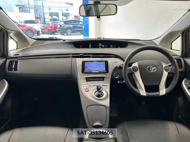 Toyota PRIUS 2013-07 216654-1
