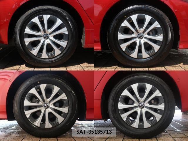 Toyota PRIUS 2019-04 384557-5