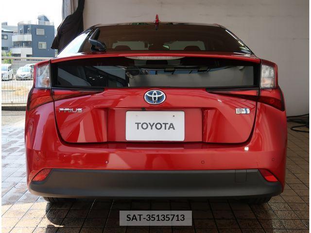 Toyota PRIUS 2019-04 384557-9
