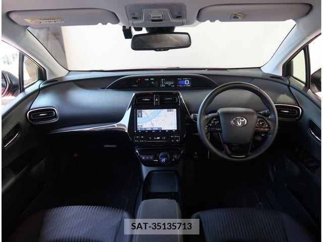 Toyota PRIUS 2019-04 384557-1