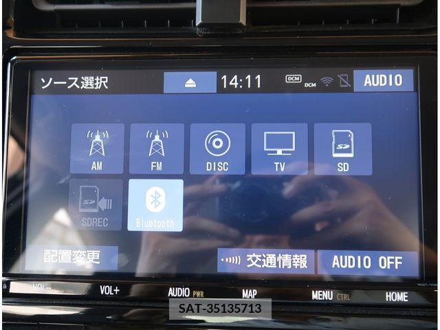 Toyota PRIUS 2019-04 384557-21