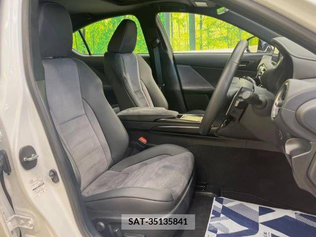 Lexus IS 2022-08 304439-8