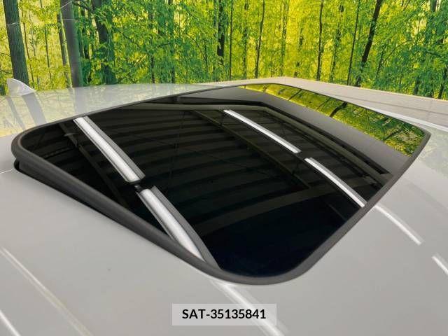 Lexus IS 2022-08 304439-4