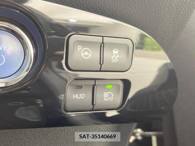 Toyota PRIUS 2016-06 383433-9
