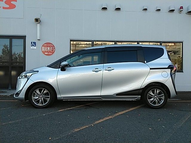 Toyota SIENTA 2019-11 194389-16