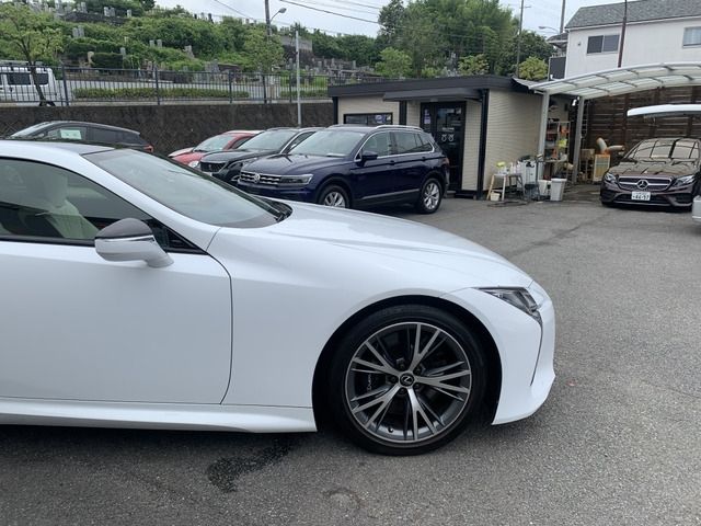 Lexus LC 2017-03 20250-12