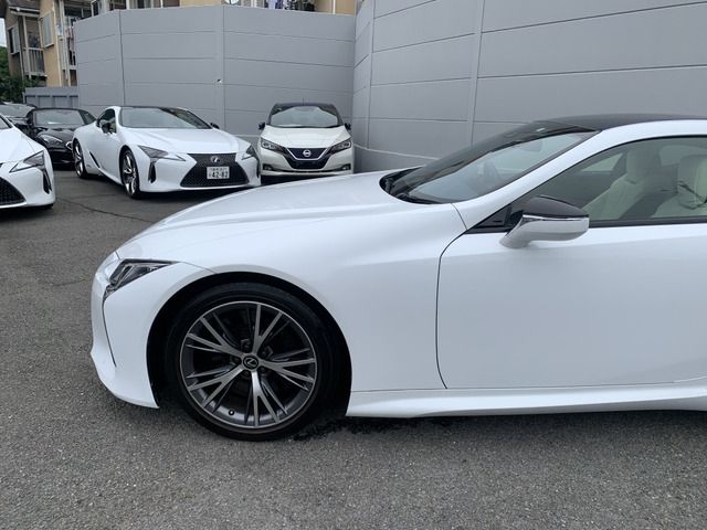 Lexus LC 2017-03 20250-13