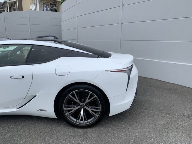 Lexus LC 2017-03 20250-14