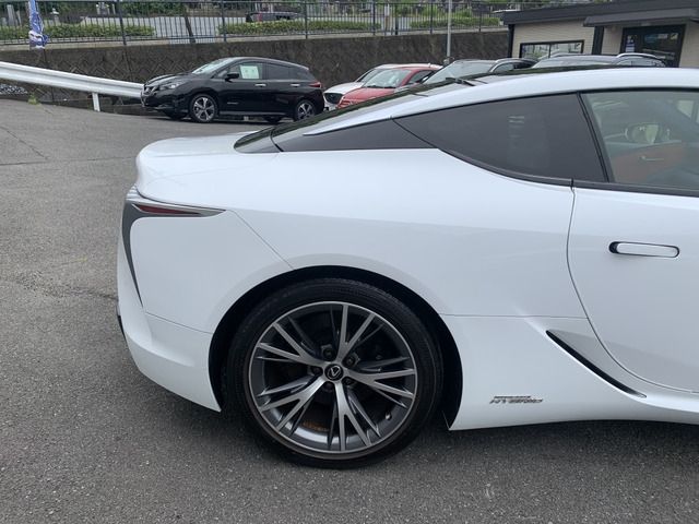 Lexus LC 2017-03 20250-11