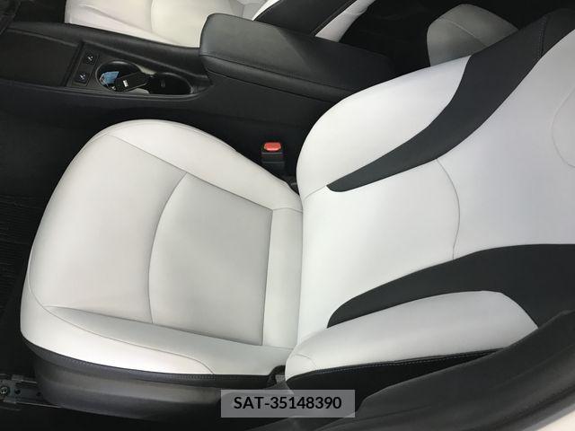 Toyota PRIUS 2019-05 322452-12