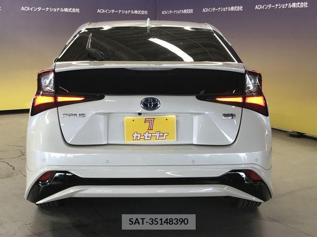 Toyota PRIUS 2019-05 322452-6
