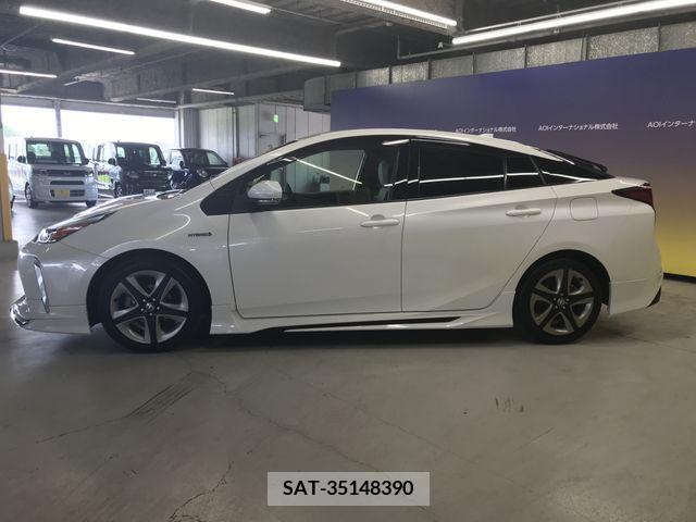 Toyota PRIUS 2019-05 322452-4