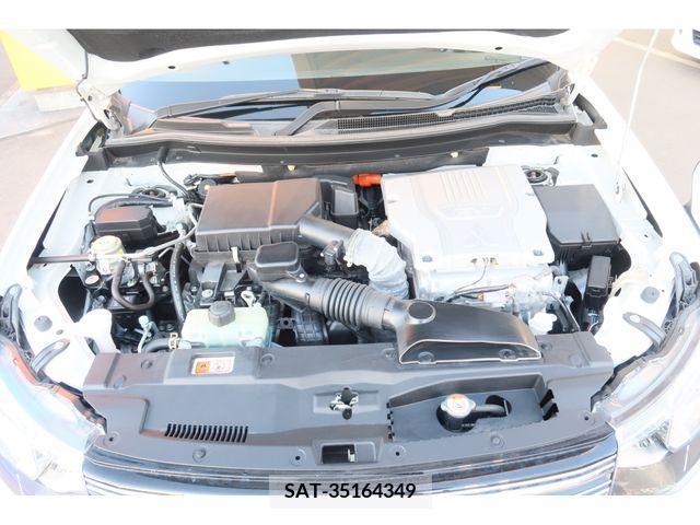 Mitsubishi OUTLANDER PHEV 2015-02 208666-22