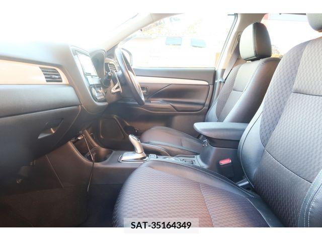 Mitsubishi OUTLANDER PHEV 2015-02 208666-25