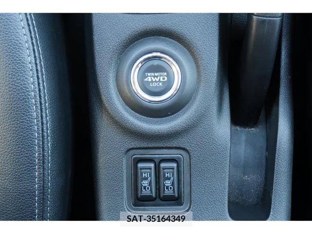 Mitsubishi OUTLANDER PHEV 2015-02 208666-12