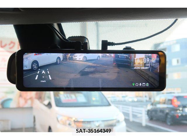 Mitsubishi OUTLANDER PHEV 2015-02 208666-14