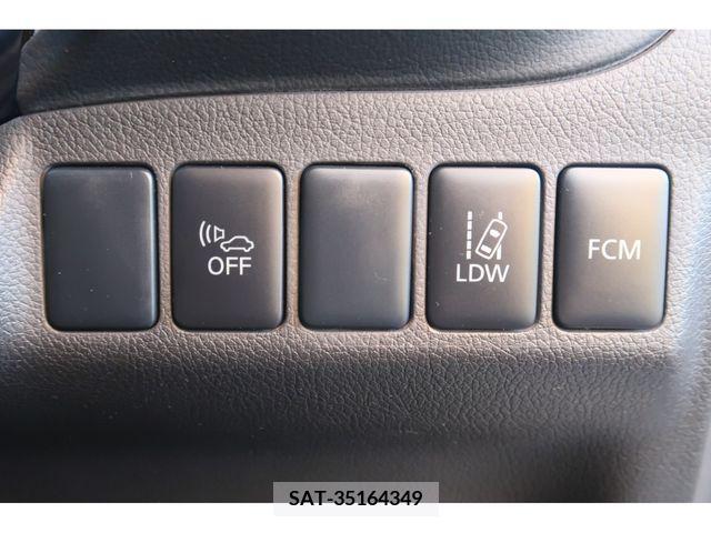Mitsubishi OUTLANDER PHEV 2015-02 208666-16