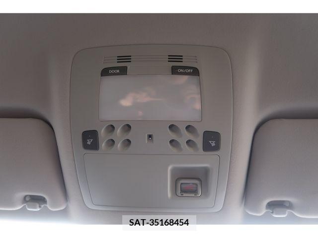 Lexus IS 2011-06 214219-11