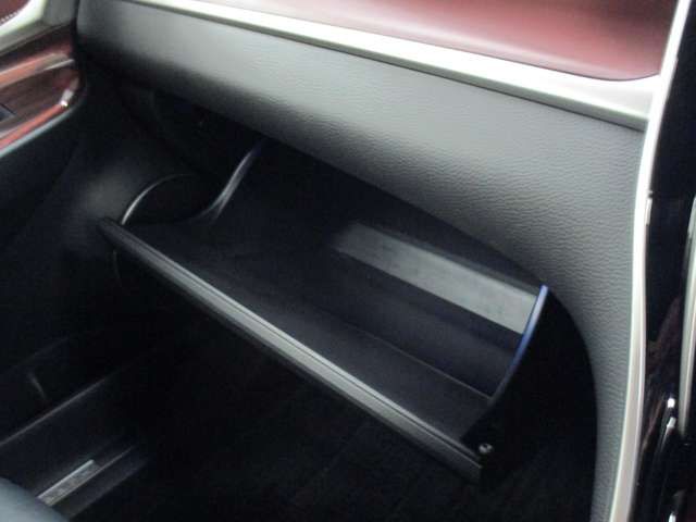 Toyota HARRIER 2015-11 5851-18